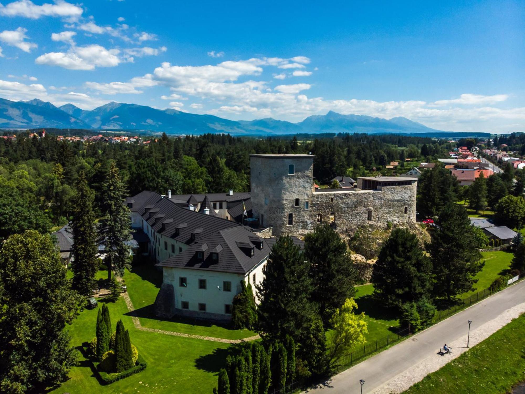 Chateau Grandcastle Liptovský Hrádok Екстериор снимка